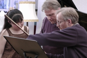 Akari Komiya - piano, Georg Hamann - viola, Peter Seabourne - composer